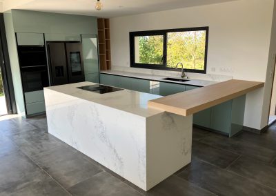Cuisine et îlot en Quartz